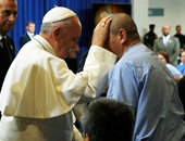 بالصور.. البابا فرنسيس لنزلاء سجن فى فيلادلفيا: كلنا بحاجة للتطهر