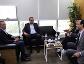 خالد صلاح يستقبل وزير التخطيط قبل ندوة قانون الخدمة المدنية