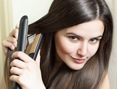 لو بتعملى شعرك فى البيت.. 6 نصائح تجنبك تلف الشعر أثناء استخدام المكواة