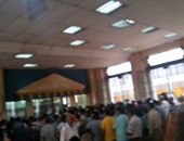 الصعايدة عالقون بعد العيد.. 180 جنيهاً أجرة للفرد والقطارات كاملة العدد