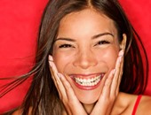 7 أسباب علمية تخليكى مبتسمة على طول.. تظبط المود وتقلل التوتر