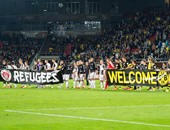 لاعبو دورتموند فى مباراة سانت باولى: أهلا باللاجئين