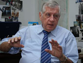 رئيس جمعيه المراسلين الأجانب بالقاهرة يفضح الإخوان.. فولكهارد فيندفور : أنصار الجماعة يستهدفون الصحفيين والكنائس والمنشآت وترويع الآمنين.. وضميري يجعلني أشعر بالخيبة بسبب انحياز الإعلام للإرهاب 