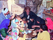 16 مليون فقير فى مصر يطلقون شرارة المعارك الطائفية