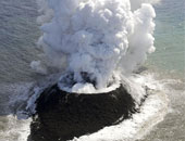 فرق الإنقاذ اليابانية تعثر على المزيد من ضحايا ثوران البركان