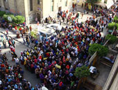 ملثمون يقودون مظاهرات الإخوان بجامعة القاهرة والأمن يغلق أبواب مبنى القبة