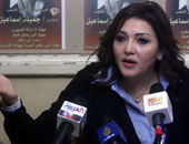 جميلة إسماعيل فى فرنسا بسبب مرض والدتها المفاجئ