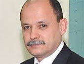 وضع رئيس تحرير الأهرام السابق على قوائم الممنوعين من السفر