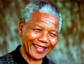 5 دروس حياتية نتعلمها من "مانديلا".. صاحب السحر الهادئ