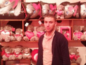 بالصور.. قنبلة وأنبوبة وبوتاجاز ودبابة.. أحدث هدايا "الفلانتاين"