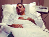 نقل عمرو زكى للمستشفى بعد تعرضه لهبوط حاد فى الدورة الدموية