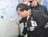 وائل نور وفيصل خورشيد يزيلان العبارات المسيئة ضد الجيش والشرطة