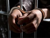 حبس 3 عاطلين 4 أيام بتهمة حيازة أسلحة بيضاء بقصد التشاجر بالإسكندرية