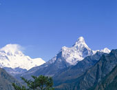 مغامر بريطانى ينجح فى بلوغ قمة إيفريست