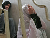 عندها 33 سنة ومتجوزة واحد عنده 58 سنة.. عادى.. جوزها حابسها بكالون 6 سكات وقفل.. ماشى.. اسمها «إفراج».. ينفع؟