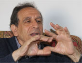 الدكتور حسام عيسى رئيس لجنة استعادة ثروات مصر: حصلنا على وثائق تثبت تحويل 260 مليون دولار لحساب مبارك وسبائك بلاتين لحساب جمال