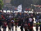 شماريخ وهتافات مسيئة للأمن فى مسيرة طلاب الإخوان بـ"حلوان"