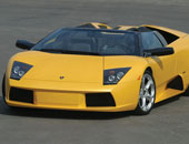 شرطة الإمارات تستخدم سيارات لامبورجينى الفاخرة مستقبلا فى دورياتها المتنقلة