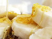 4 أطعمة يفضل تناولها لتعزيز البكتيريا النافعة بالمعدة أهمها الموز 