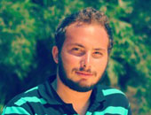 الشباب يدعون "النيش" إلى التقاعد ويرفعون شعار "ما تبحلقليش.. مكتبة مِش نيش"