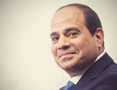 بالفيديو.. حملة "الشعب يأمر" تعلق صورة لـ"السيسى" بطول 30 مترا على مجمع التحرير