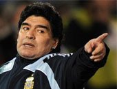 سياسى أرجنتينى يطالب ببناء نصب تذكارى لمارادونا