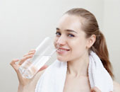 فوائد صحية لشرب الماء.. منها علاج الصداع