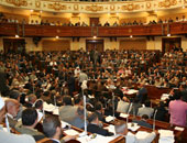 تفضل مجلس الشعب يتحل ولا لأ؟