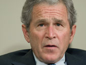 وثائق: جورج بوش قلق إذاء صور لمعتقلين مقيدين بحفاضات للكبار