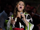 التونسية أمينة فاخت تستعيد توهجها على مسرح قرطاج بعد غياب طويل