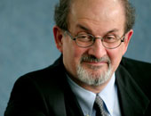 سلمان رشدى يدين مجزرة "شارلى إيبدو" ويؤكد: الأديان أفكار تستحق النقد الساخر .. صاحب "آيات شيطانية" يكتب على تويتر : أنا شارلى
