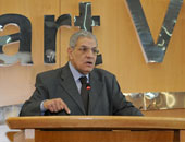 مزارعو العيون السطحية بالفرافرة يناشدون محلب بوقف إزالة زراعات 22 بئرًا