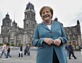 ميركل تتوقع فوز ألمانيا على إسبانيا 2/1