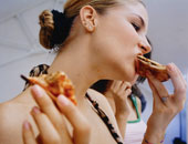 دراسة أمريكية: اضطراب ما بعد الصدمة يزيد إدمان النساء للطعام 3 أضعاف