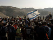 مستوطنون يهود يهاجمون مدرسة فلسطينية بنابلس