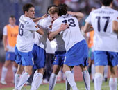 منتخب إيطاليا يتابع مباراة نيجيريا وتاهيتى من المدرجات