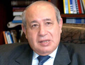 خلال افتتاحه 3 صوامع بالقليوبية.. وزير التموين: لن يتم رفع سعر الرغيف حماية لمحدودى الدخل.. مخزون القمح يكفى حتى يوم 18 من شهر مايو المقبل.. مشروع قومى لتحسين جودة الخبز المدعم