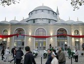 تلطيخ مسجد تحت الإنشاء بألمانيا بصلبان معقوفة وعبارات معادية للأجانب