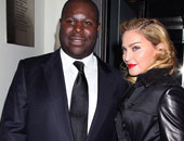 بالصور.. مادونا "تحلم" ببراد بت وتحضر عرض "12 Years A Slave"