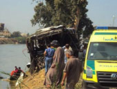 "الإنقاذ" تتمكن من انتشال الجثة الـ20 فى حادث معدية المنيا