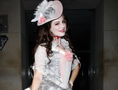 بالصور.. كيلى بروك تحولت إلى "مارى أنطوانيت" فى الهالوين