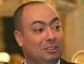 حاتم دويدار يستبعد طرح رخصة رابعة للمحمول