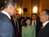 رئيس وزراء الصين يكرم عبد المنعم كامل