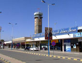 آلاف اليمنيين عالقين بعد قرار التحالف إغلاق مطار صنعاء 