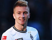 بالفيديو.. ريوس يصدم كرتين فى حركة مهارية رائعة