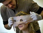 بالصور.. ملابس بالأعشاب البحرية والشوكولاتة فى متحف برلين