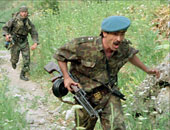 الأمن القرغيزى: طاجيكستان تحشد معدات عسكرية على الحدود