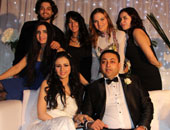 بالصور.."هوبا" و"حمادة مجدى" يغنيان فى فرح المخرجة إيمان الشيخ