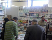 بالصور.. توافد زوار معرض الجزائر على دور النشر المصرية