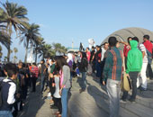 بالصور.. وقفة على سلالم مكتبة الإسكندرية للمطالبة بالقصاص لـ"جيكا"